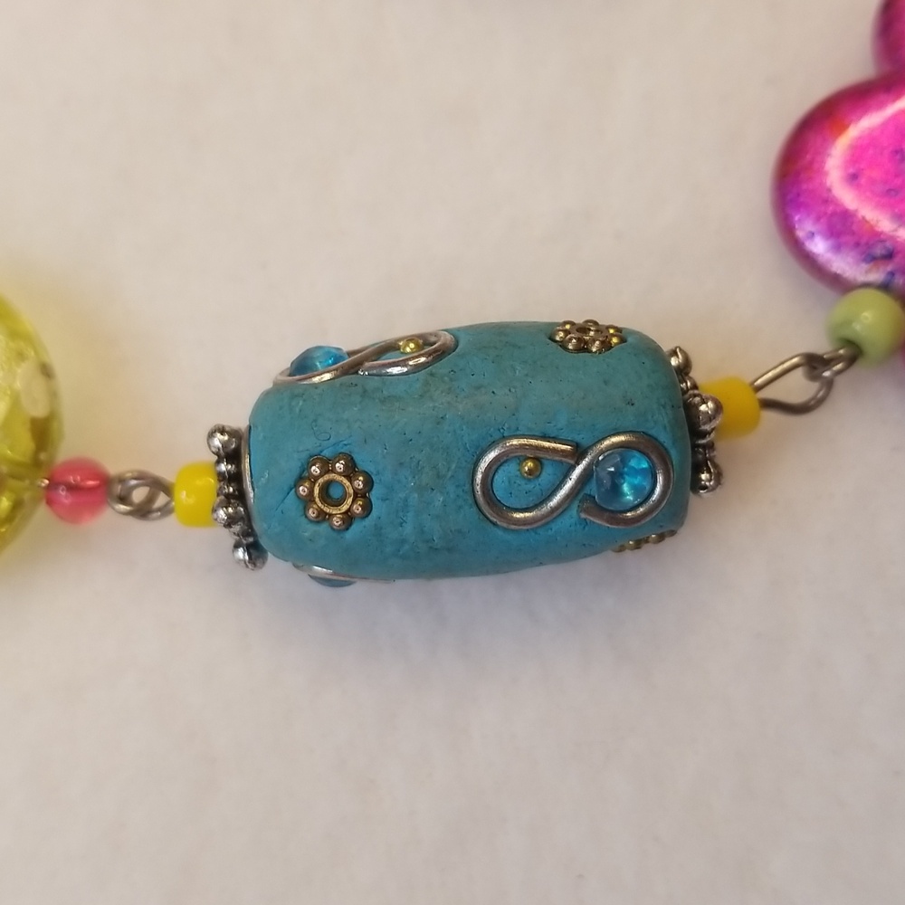 Bohemian Chunky Beaded Floral Pendant Necklace - Picture 5 of 9